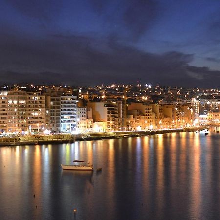 Luxe Apartment With Valletta And Harbour Views Sliema Eksteriør billede