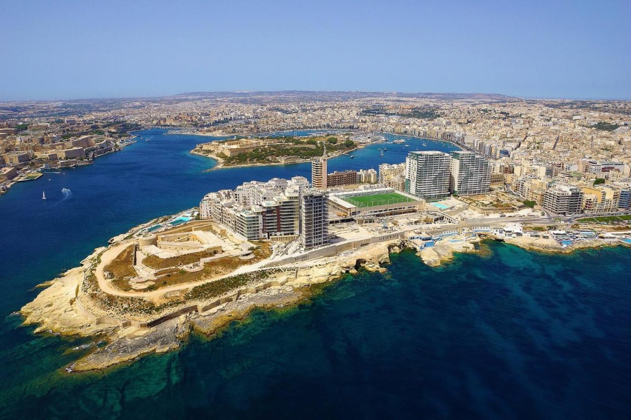 Luxe Apartment With Valletta And Harbour Views Sliema Eksteriør billede