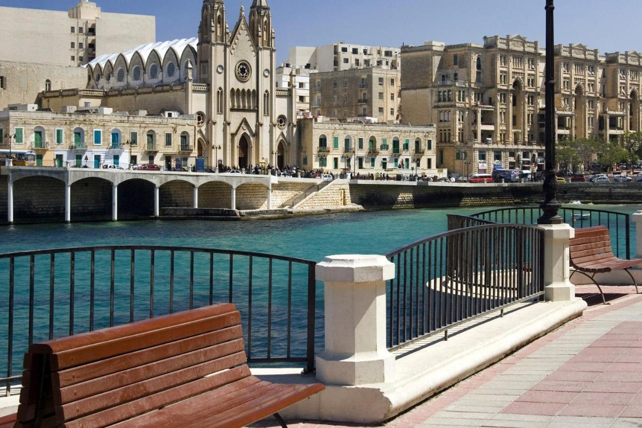 Luxe Apartment With Valletta And Harbour Views Sliema Eksteriør billede