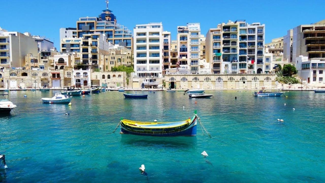 Luxe Apartment With Valletta And Harbour Views Sliema Eksteriør billede