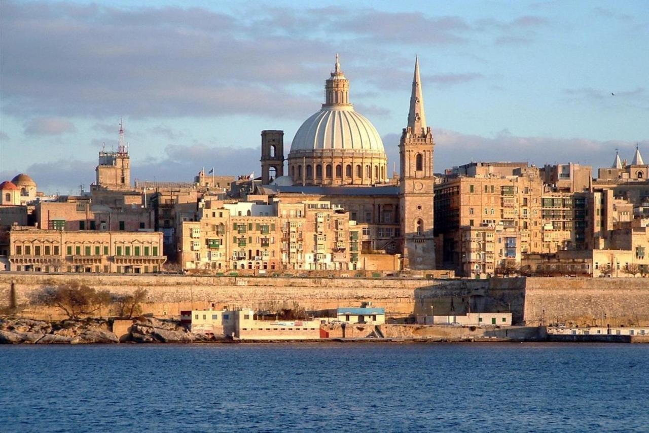 Luxe Apartment With Valletta And Harbour Views Sliema Eksteriør billede