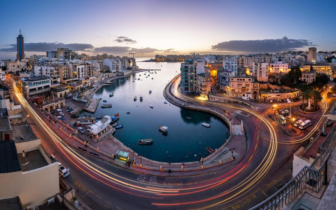 Luxe Apartment With Valletta And Harbour Views Sliema Eksteriør billede