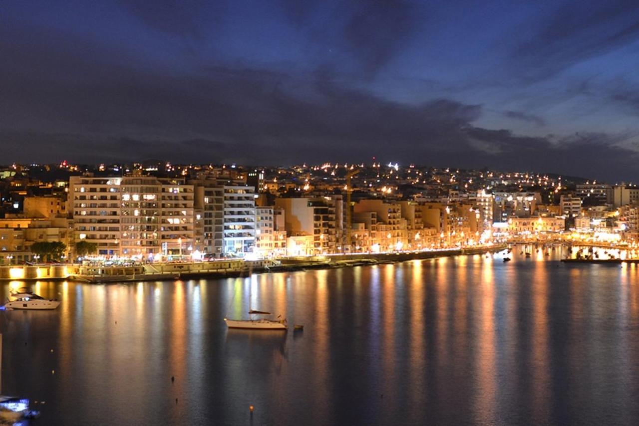 Luxe Apartment With Valletta And Harbour Views Sliema Eksteriør billede