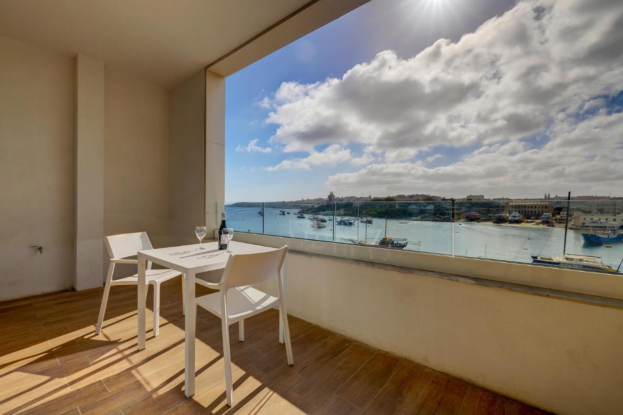 Luxe Apartment With Valletta And Harbour Views Sliema Eksteriør billede