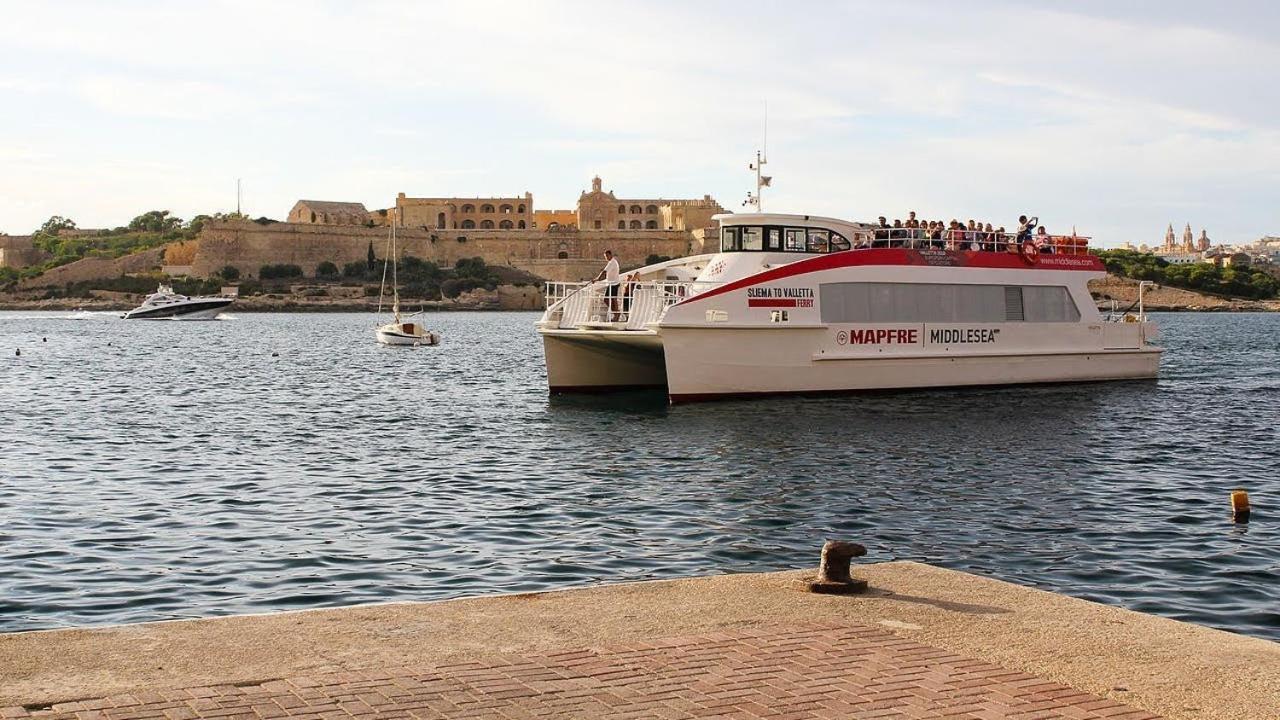 Luxe Apartment With Valletta And Harbour Views Sliema Eksteriør billede